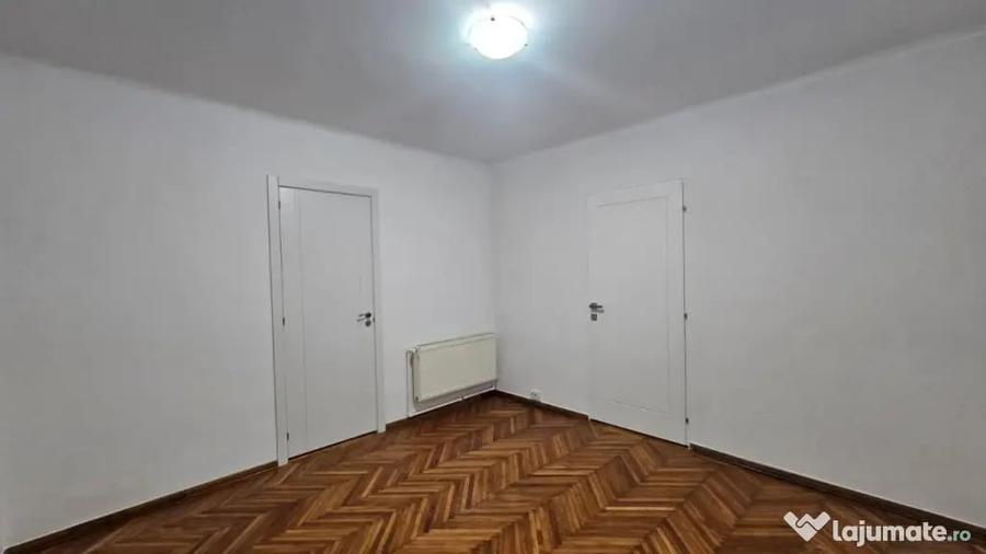Apartament cu 4 camere decomandat în Aviatorilor