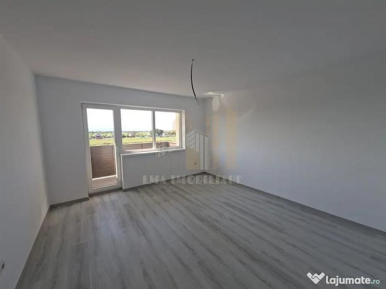 Apartament cu 3 camere decomandat în Sânpetru