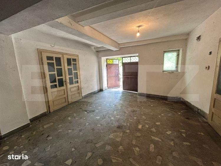 Casă cu 4 camere în Central