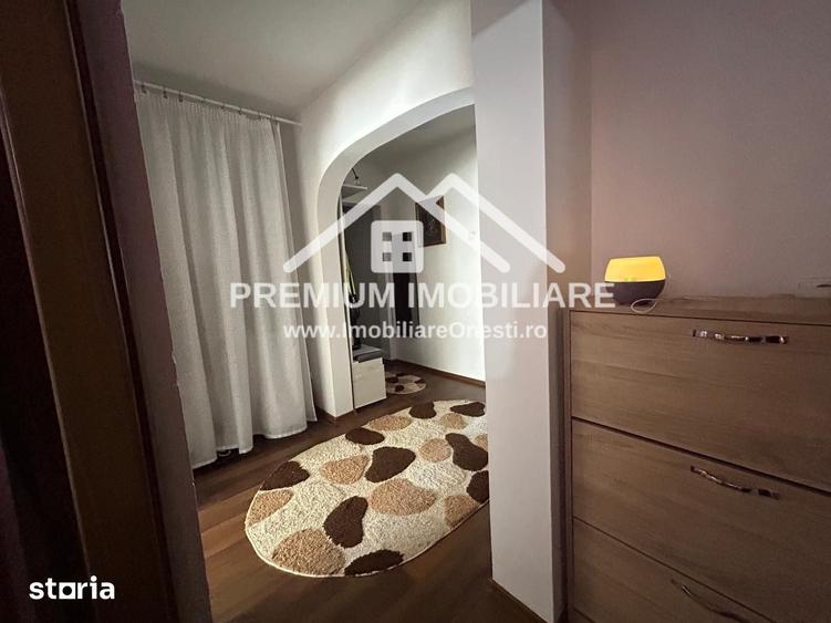 Apartament cu 3 camere decomandat în Dofteana
