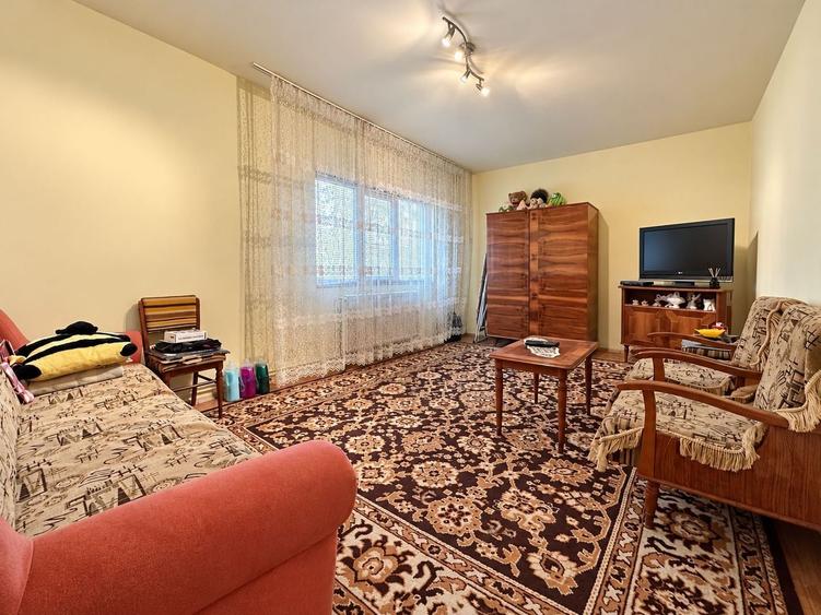 Apartament cu 2 camere decomandat, mobilat în Aradului