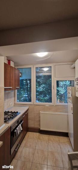 Apartament cu 2 camere semidecomandat, mobilat în Hipodrom 3