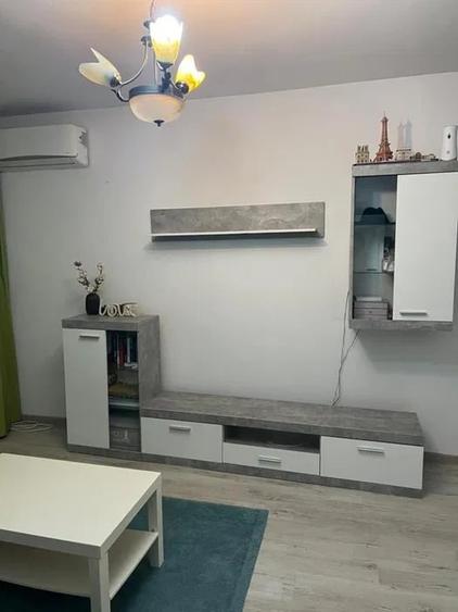 Garsonieră decomandată, mobilată în Gorjului
