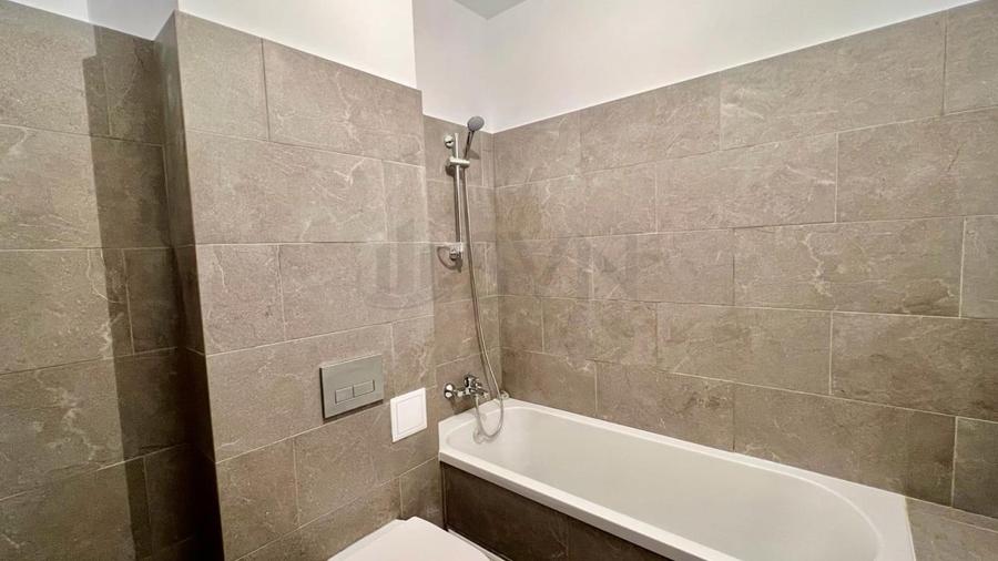 Apartament cu 4 camere decomandat în Bucureștii Noi