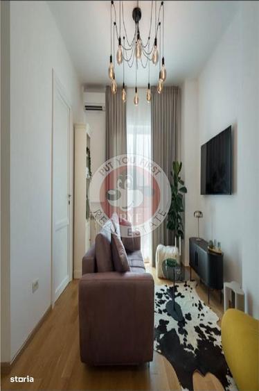 Apartament cu 4 camere decomandat în Centrul Istoric