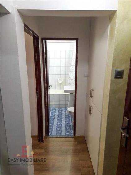 Garsonieră decomandată în Tudor