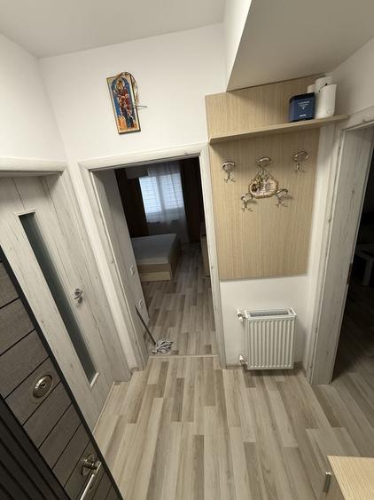 Apartament cu 2 camere semidecomandat, mobilat în Sud-Vest