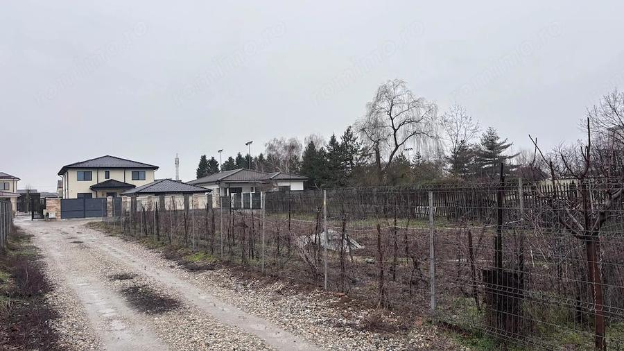 Teren de 548 mp, în Central