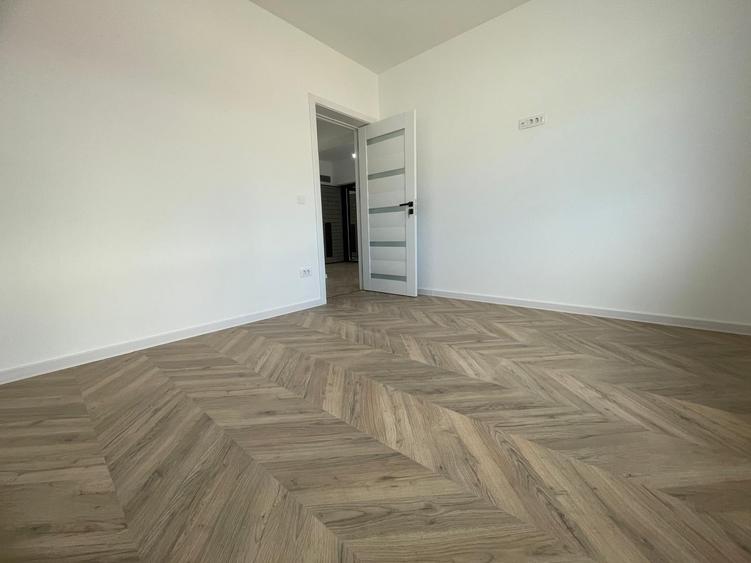 Apartament cu 3 camere decomandat în Păcurari