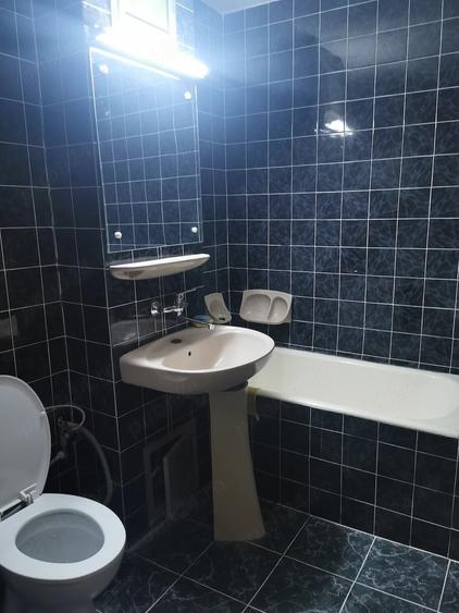 Apartament cu 2 camere decomandat în 1 Mai