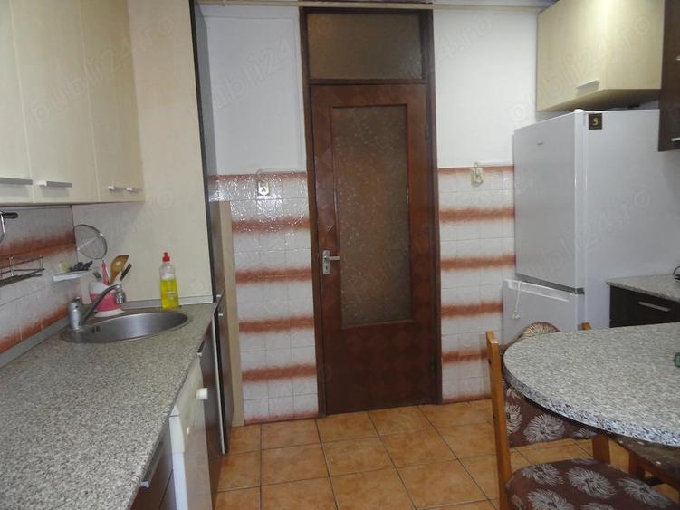 Apartament cu 4 camere decomandat în Micălaca