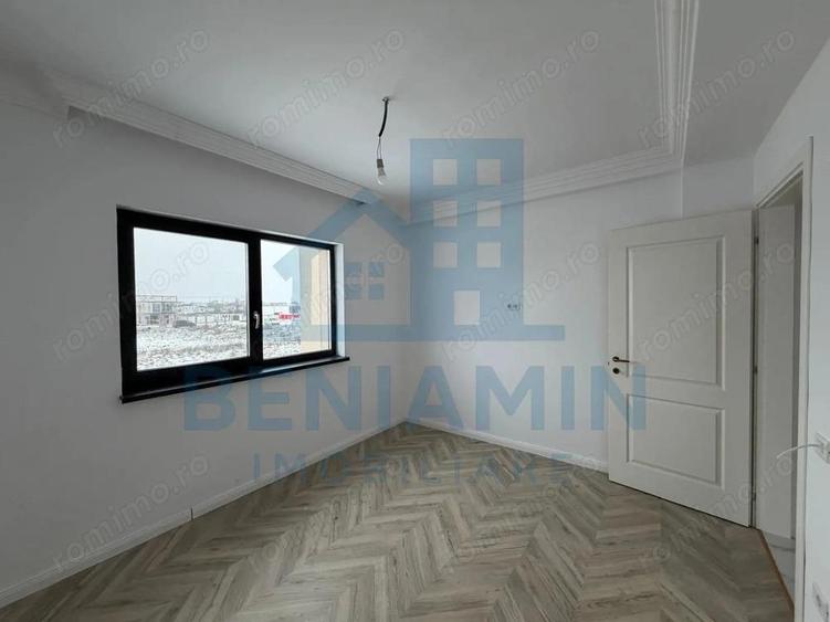 Casă cu Teren 370 Mp în Est