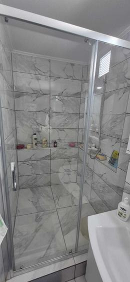 Apartament cu 2 camere decomandat în Petros