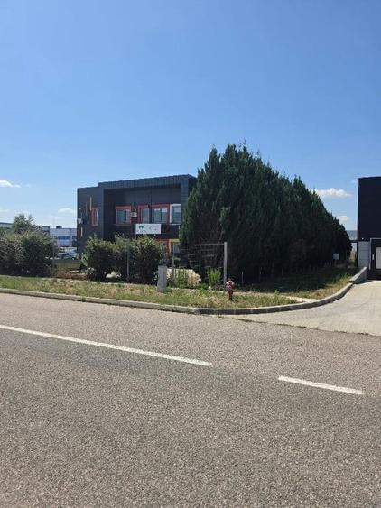 Spațiu comercial, de 1,100 mp, în Central