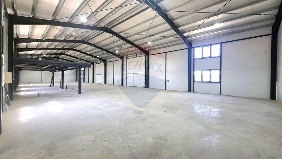 Spațiu industrial, de 580 mp, în Exterior Nord