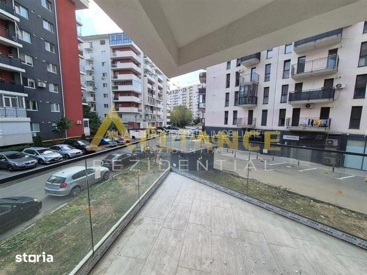 Apartament cu 3 camere decomandat în Apărătorii Patriei