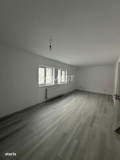 Casă cu 4 camere în Albești