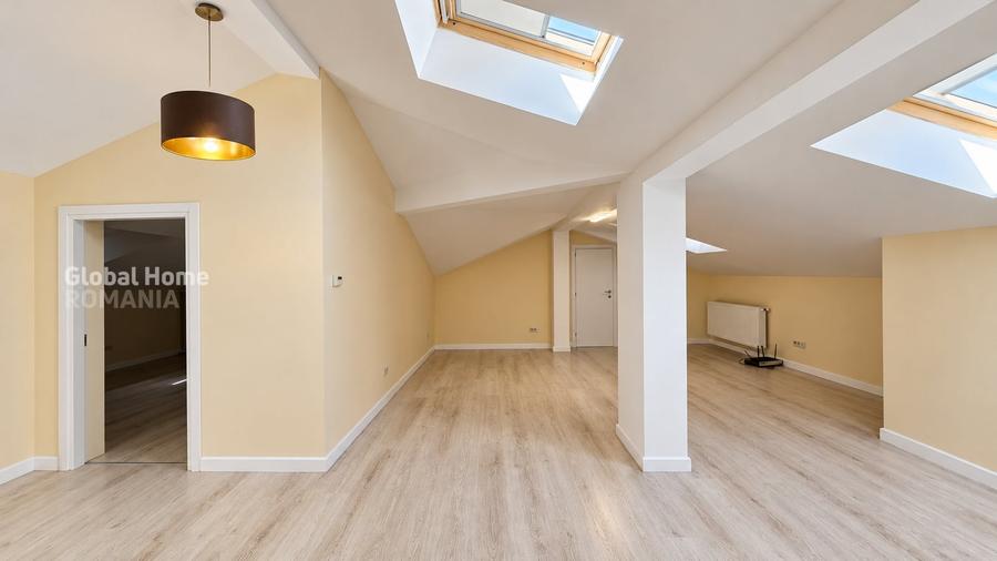 Duplex cu 7 camere cu Canalizare în Pipera