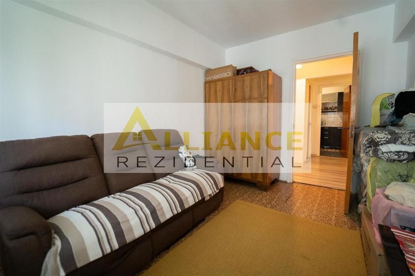 Apartament cu 3 camere decomandat, mobilat în Tineretului