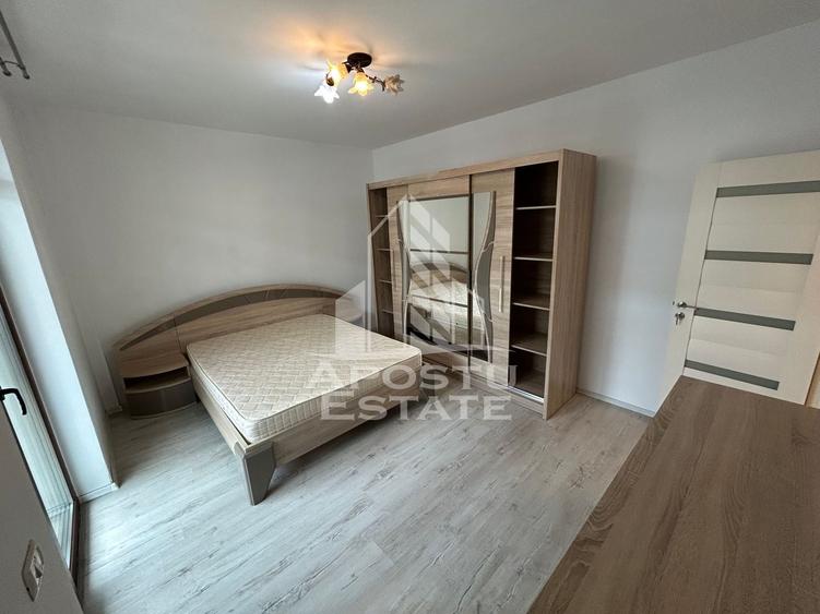 Apartament cu 3 camere semidecomandat, mobilat în Giroc