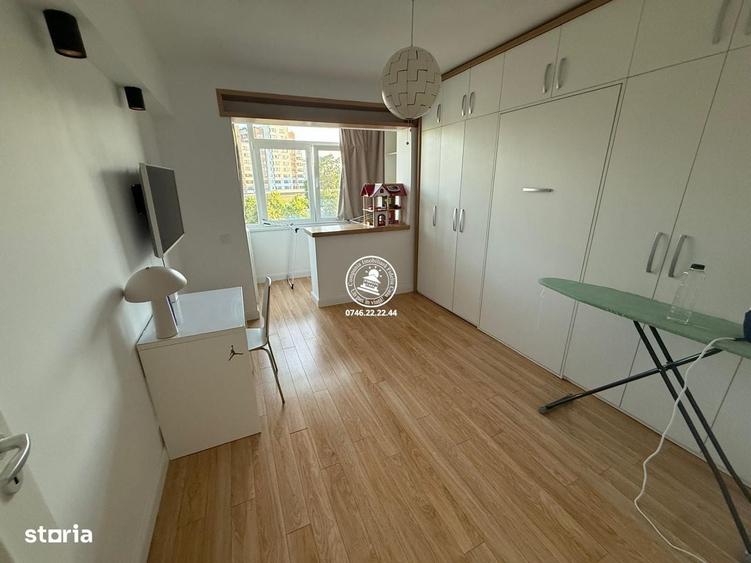 Apartament cu 4 camere semidecomandat în Tătărași