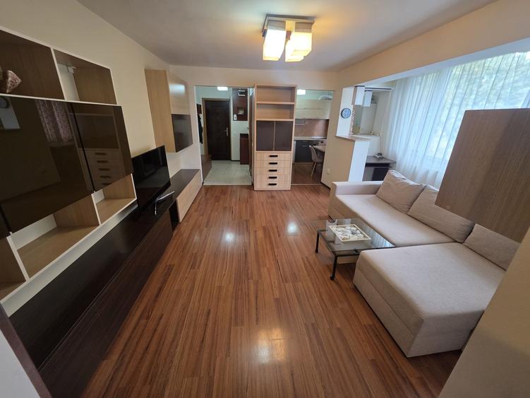 Apartament cu 2 camere semidecomandat în Central