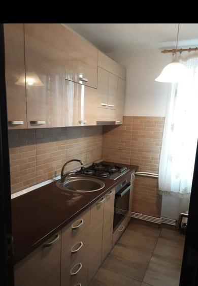 Inchiriez apartament 2 camere - 1