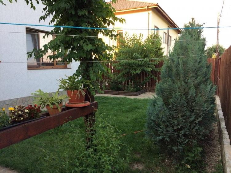 Duplex cu 4 camere cu Teren 150 Mp în Gulia