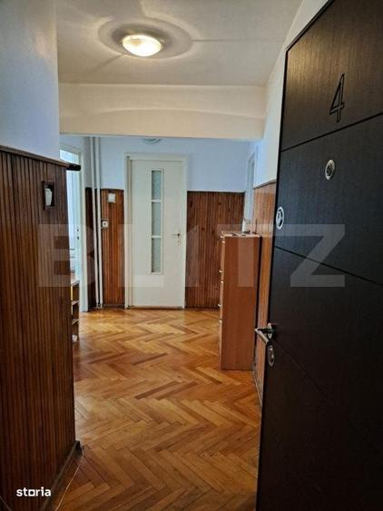 Apartament cu 3 camere decomandat în Ciupercenii Noi