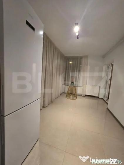 Apartament cu 4 camere semidecomandat în Central