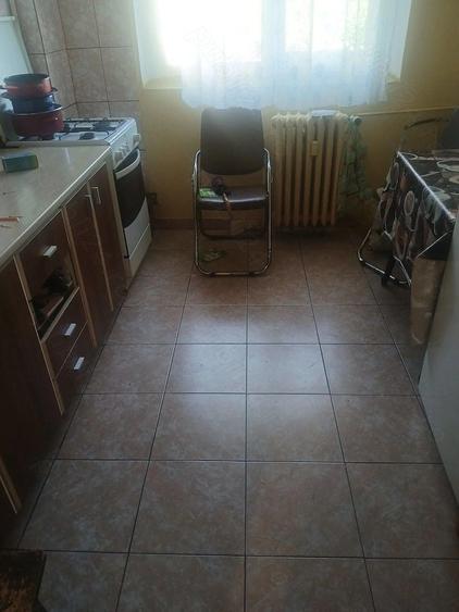 Apartament cu 2 camere semidecomandat în Rahova