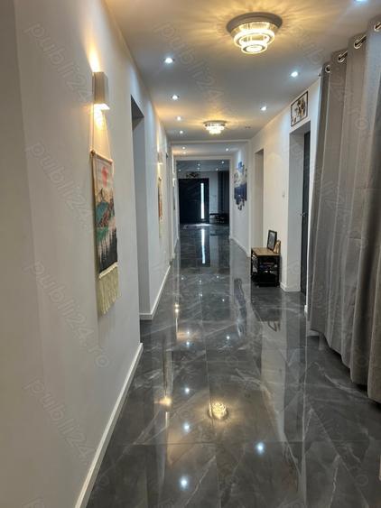 Casă cu 5 camere în Gugești