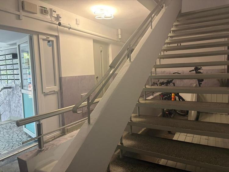 Apartament cu 2 camere semidecomandat în Domenii