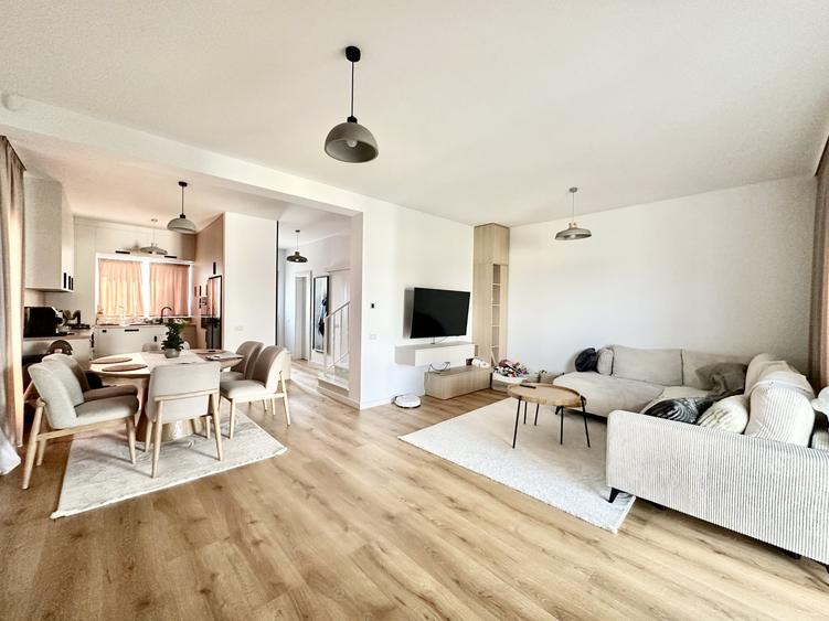 Duplex cu 4 camere cu Canalizare în Urseni