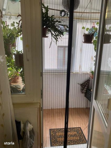 Apartament cu 2 camere semidecomandat în Ciupercenii Noi