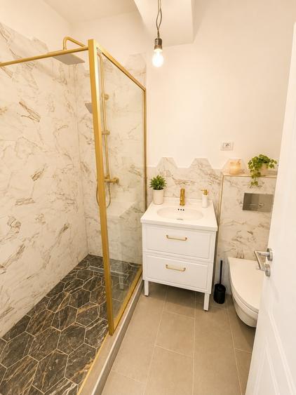Apartament cu 3 camere în Cetate