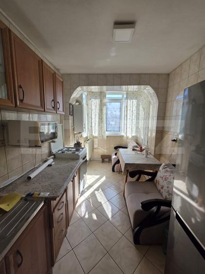 Apartament cu 2 camere semidecomandat, mobilat în Mazepa 1