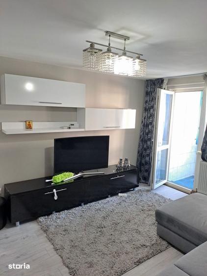 Apartament cu 3 camere în Craiovița Nouă