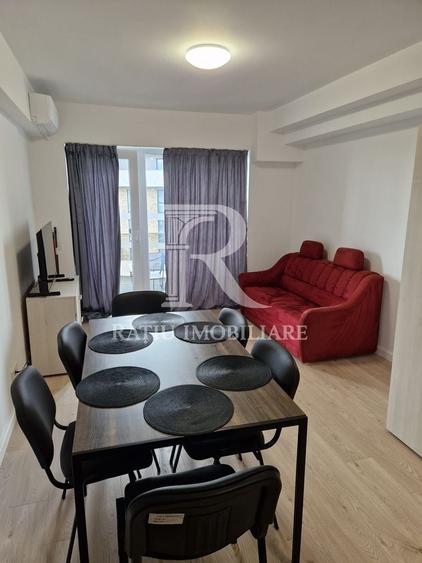 Apartament cu 3 camere decomandat, mobilat în Nufărul