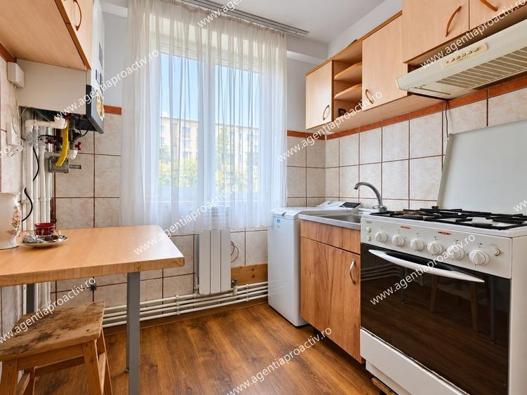 Garsonieră decomandată în Micro 19