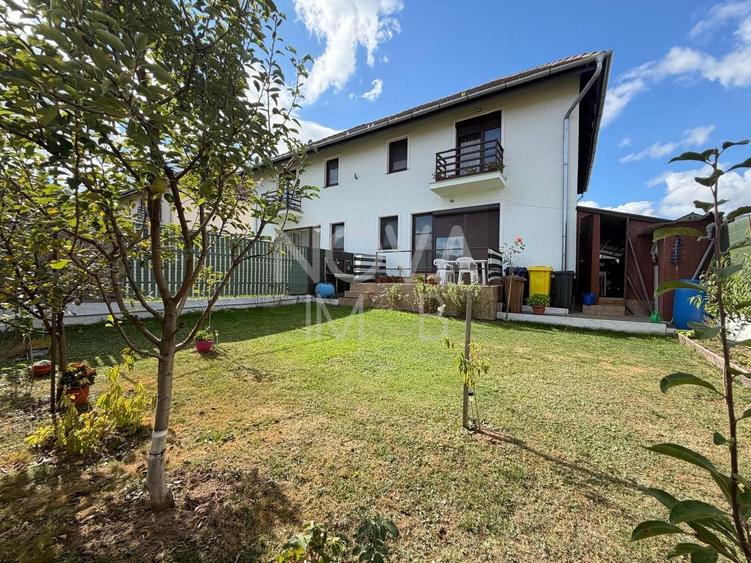 Duplex cu 4 camere cu Canalizare în Periferie