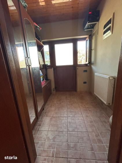 Casă cu 4 camere cu Teren 599 Mp în Brănești