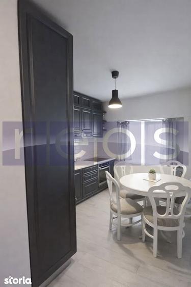 Apartament cu 4 camere decomandat, mobilat în Tei