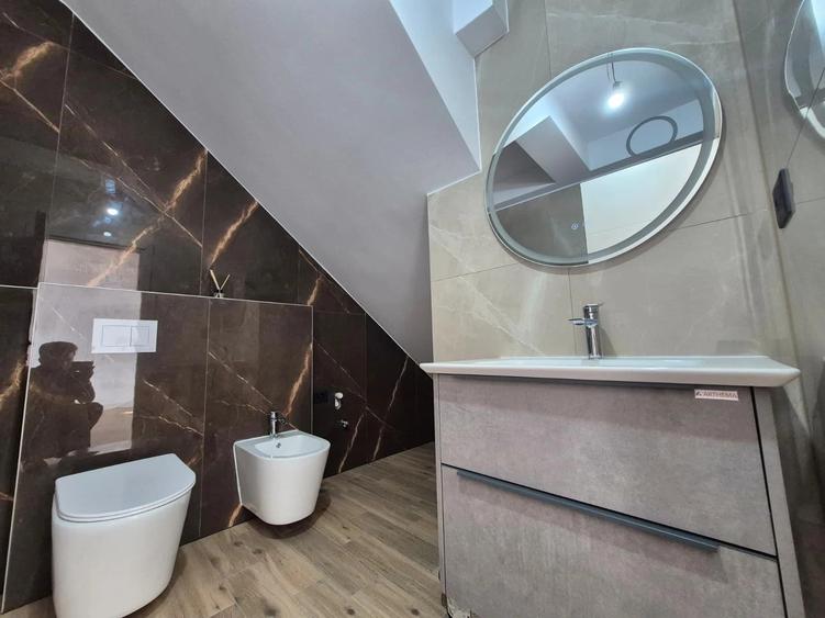 Apartament cu 3 camere semidecomandat în Valea Lupului
