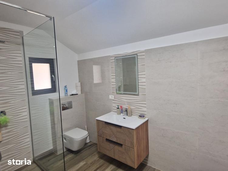 Casă cu 3 camere cu Teren 1000 Mp în Central