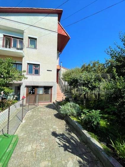 Casă individuală cu 4 camere cu Teren 350 Mp în Zorilor