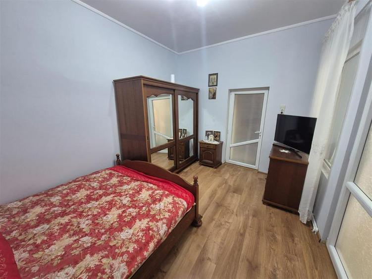 Casă cu 2 camere cu Teren 100 Mp în Central
