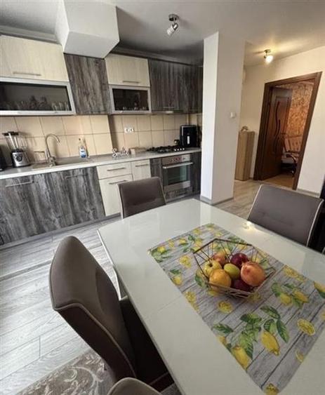 Apartament cu 3 camere decomandat, mobilat în Tudor Vladimirescu