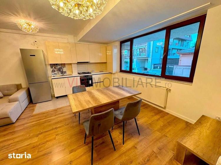 Apartament cu 3 camere semidecomandat în Crângași