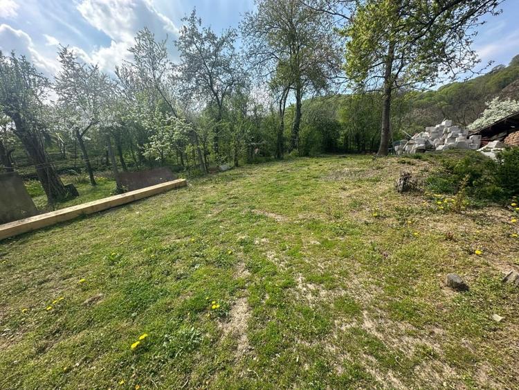 Casă individuală cu 3 camere cu Canalizare în Cugir